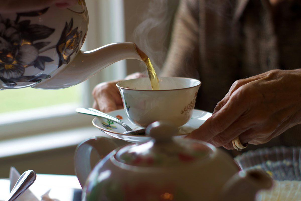 Tea cups and serving ware